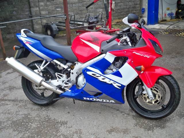 2002 52 reg HONDA CBR 600