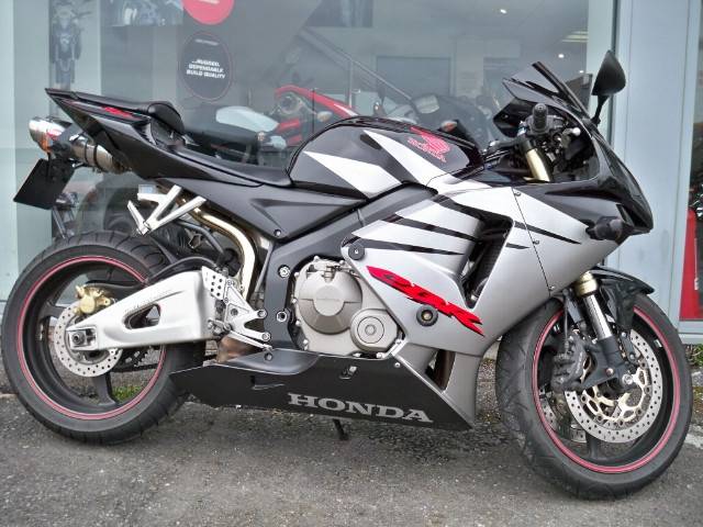 2005 05 reg HONDA CBR 600