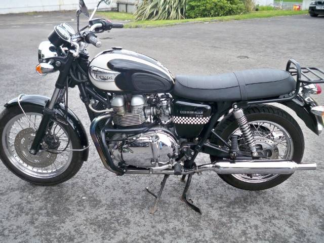 2005 05 reg TRIUMPH BONNEVILLE 865