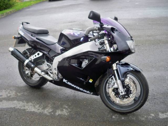 1999 T reg KAWASAKI ZXR 400