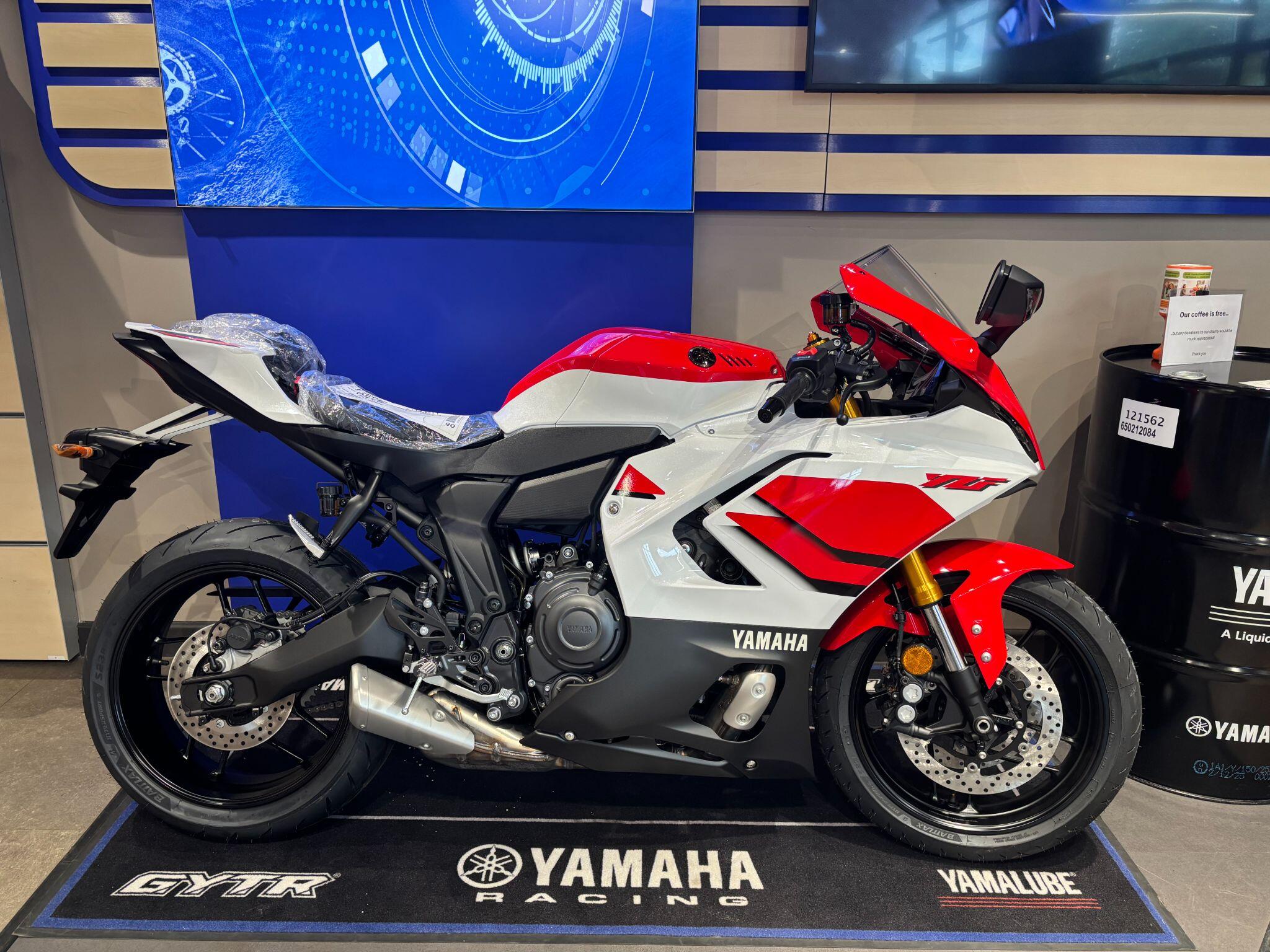 New Yamaha R7