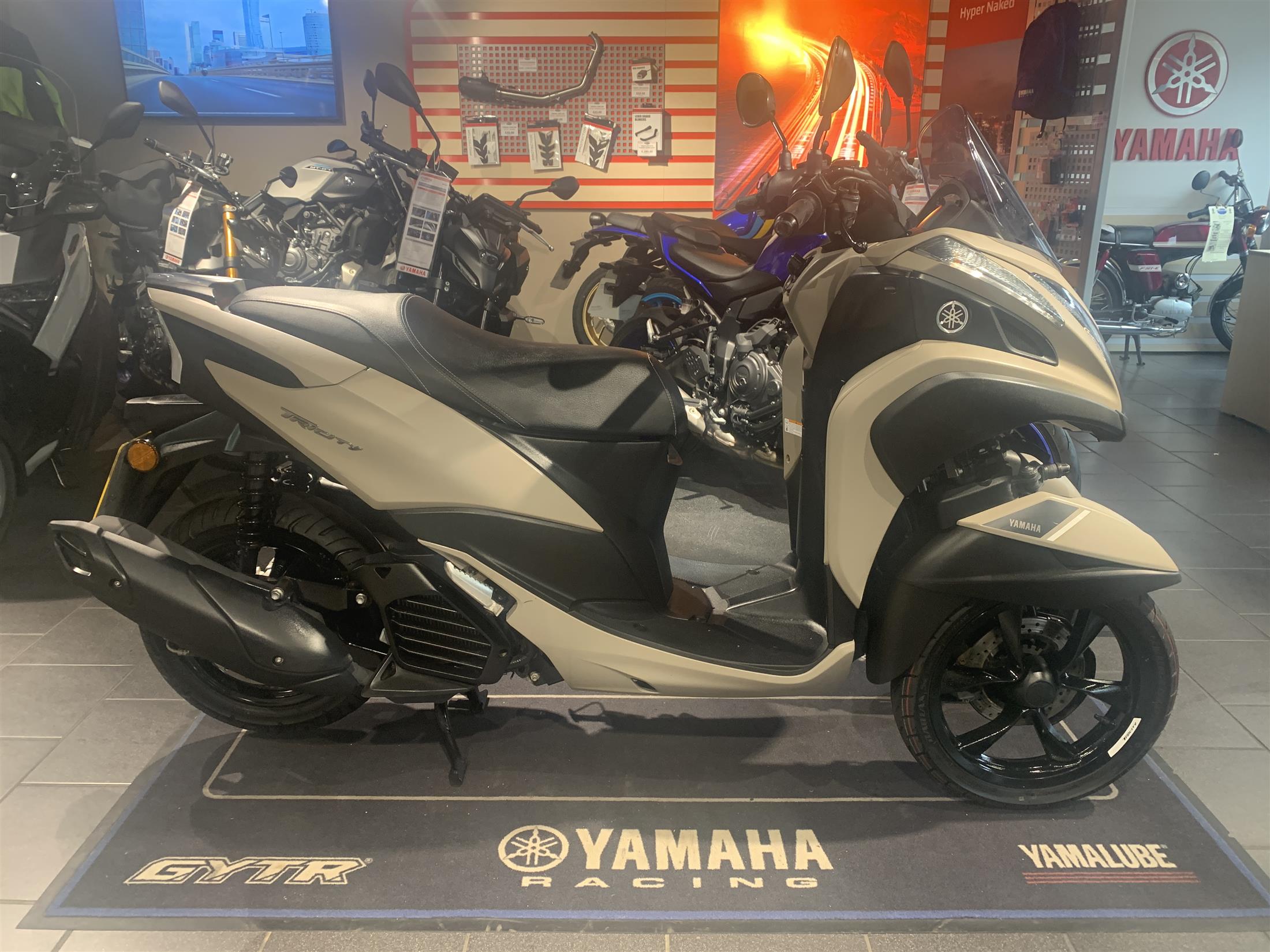 2023 Yamaha Tricity 125, Only 3,000m from new, Just serviced !..SAVE £300 !!